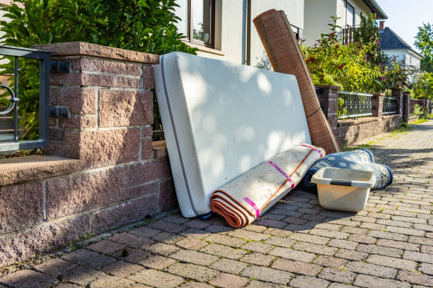Best Commercial Cleanout Services  in Highland City, FL